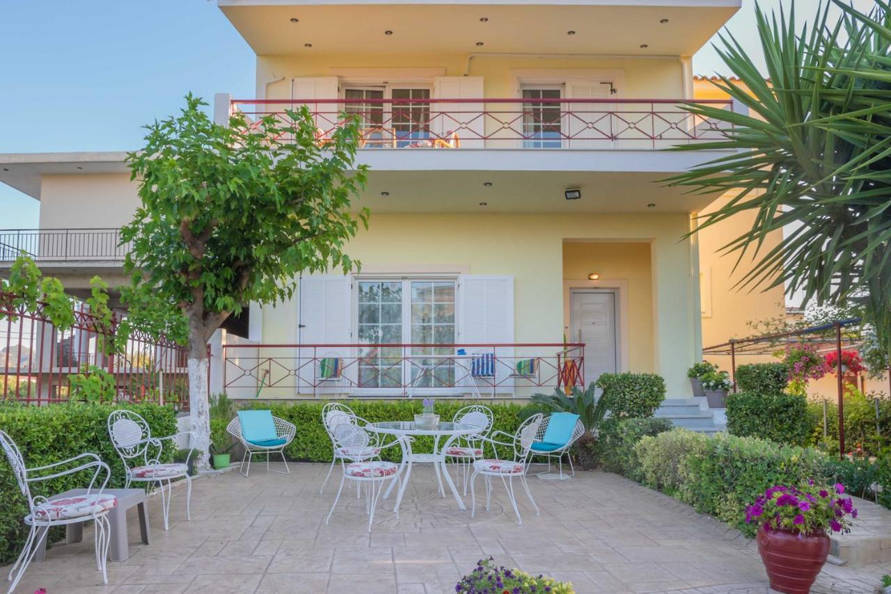 Θησέως Georgias.private paradise Lechaio Esterno foto